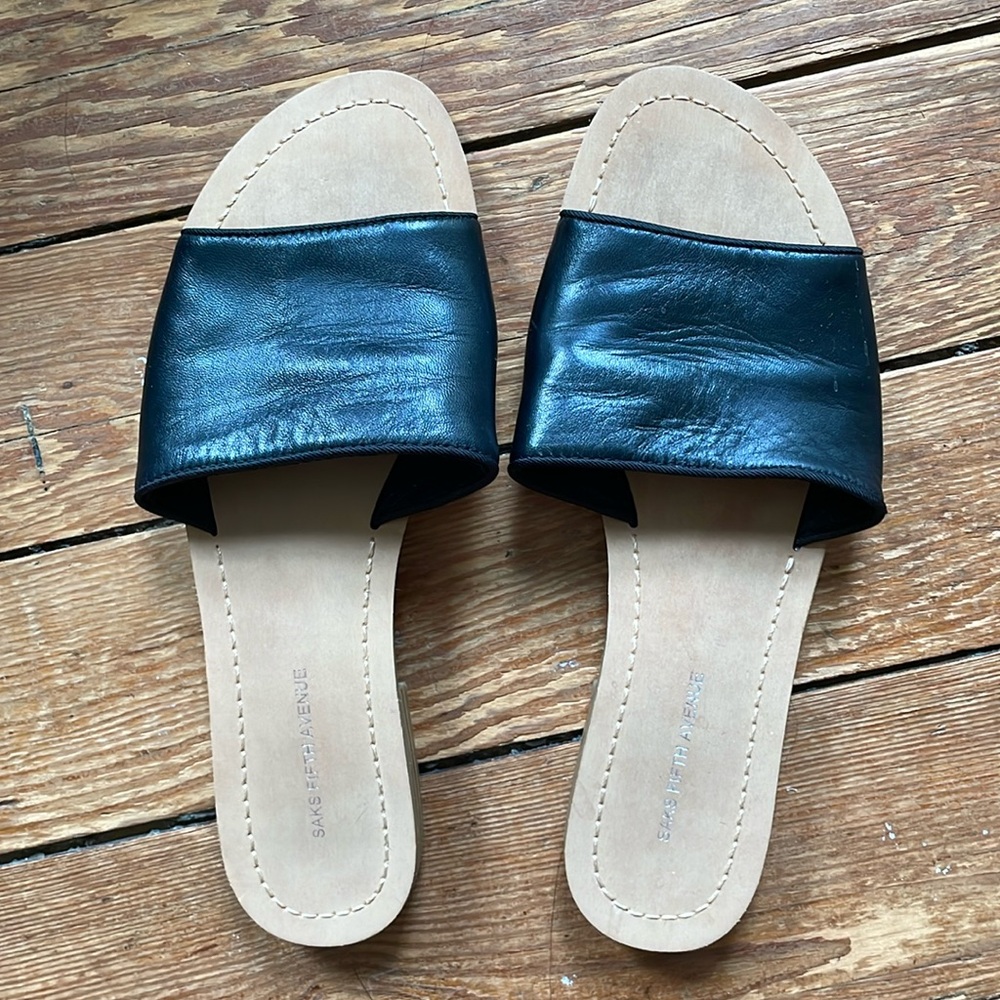 Saks Fifth Avenue Sz 6M sandals flat